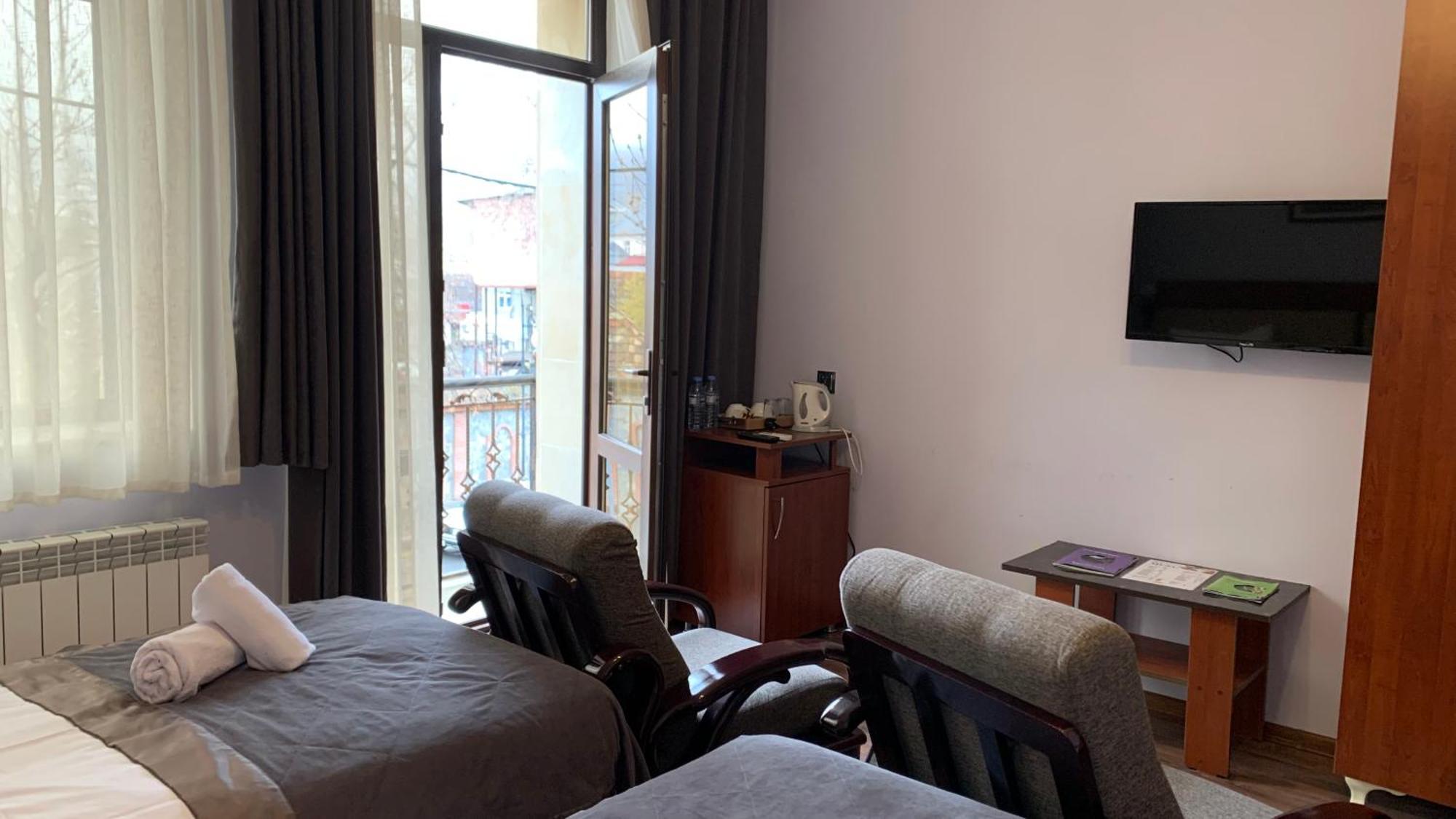 Yaffle Inn Shaki Boutique Hotel เชกี ภายนอก รูปภาพ