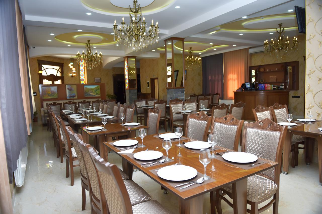 Yaffle Inn Shaki Boutique Hotel เชกี ภายนอก รูปภาพ