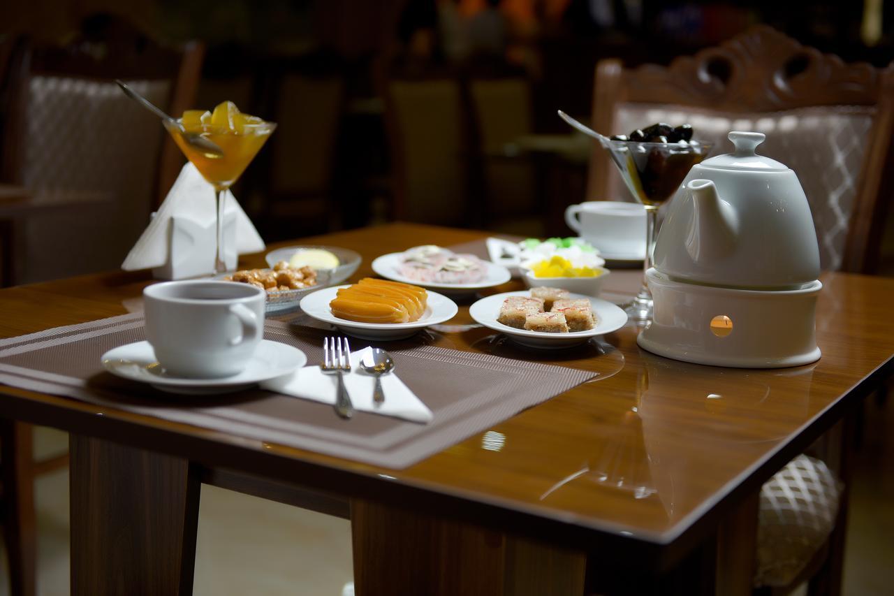 Yaffle Inn Shaki Boutique Hotel เชกี ภายนอก รูปภาพ